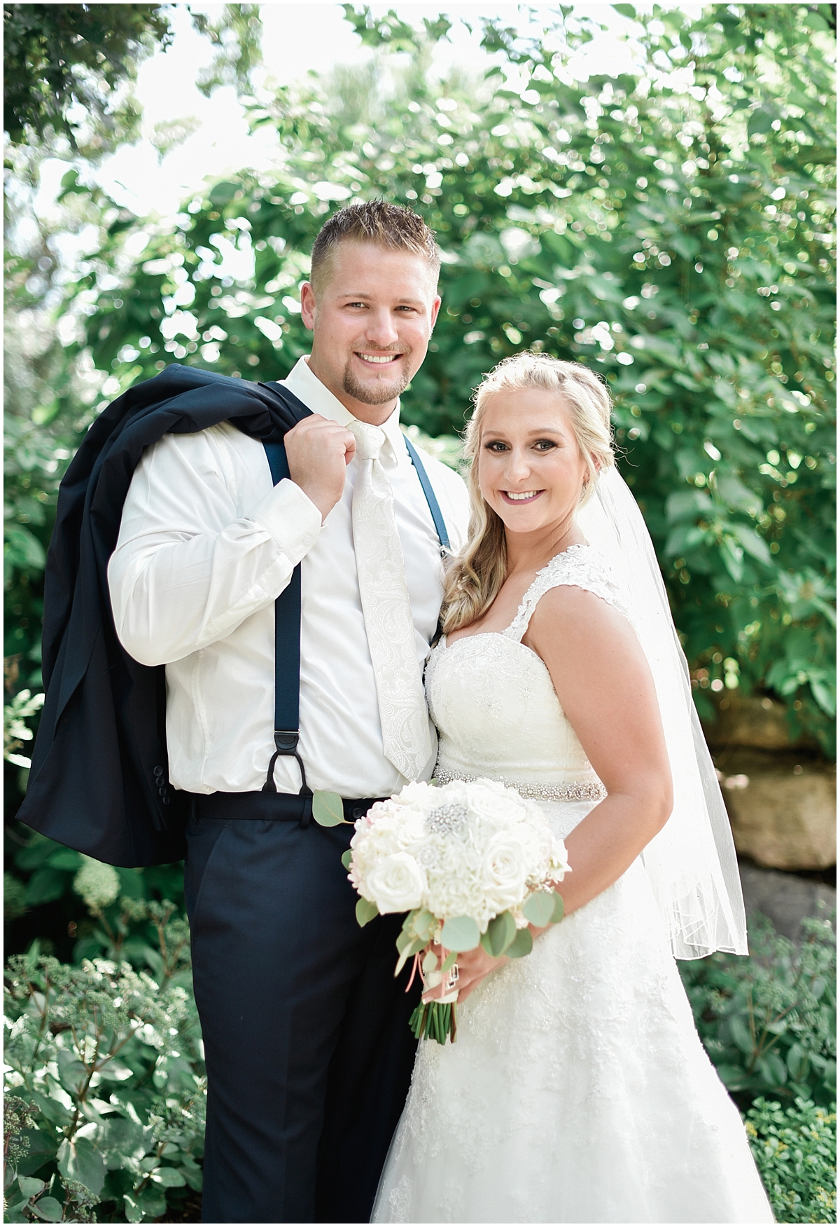 Ellen + Ryan | Minnesota Summer Wedding • Xsperience Photography