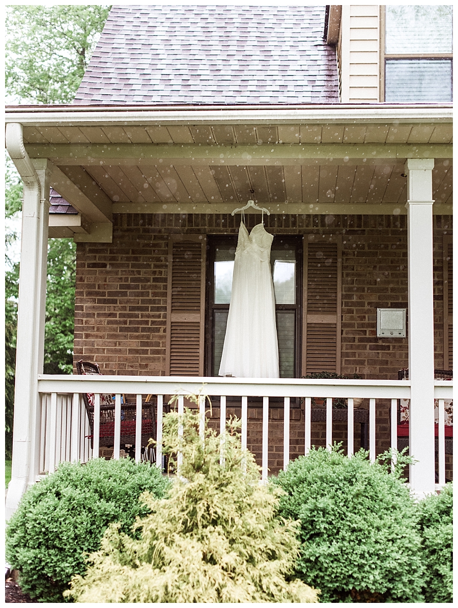 kentucky wedding, kentucky farm wedding, rainy wedding, documentary wedding photographer, film photographer, southern weddings