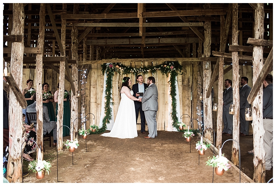 kentucky wedding, kentucky farm wedding, rainy wedding, documentary wedding photographer, film photographer, southern weddings