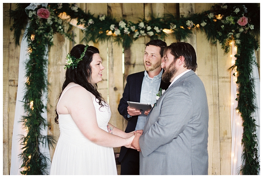 kentucky wedding, kentucky farm wedding, rainy wedding, documentary wedding photographer, film photographer, southern weddings