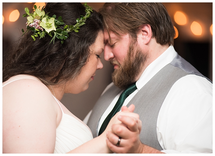 kentucky wedding, kentucky farm wedding, rainy wedding, documentary wedding photographer, film photographer, southern weddings