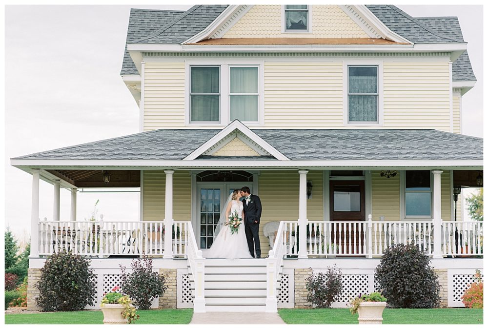 sable inn bed and breakfast, minnesota intimate wedding venue, Minnesota elopement, small destination wedding venue, lake wedding, minnesota wedding photographer, central mn brides, vintage wedding decor, outdoor table setting, small minnesota wedding venue, bed and breakfast elopement, elopement planner, elopement photographer,