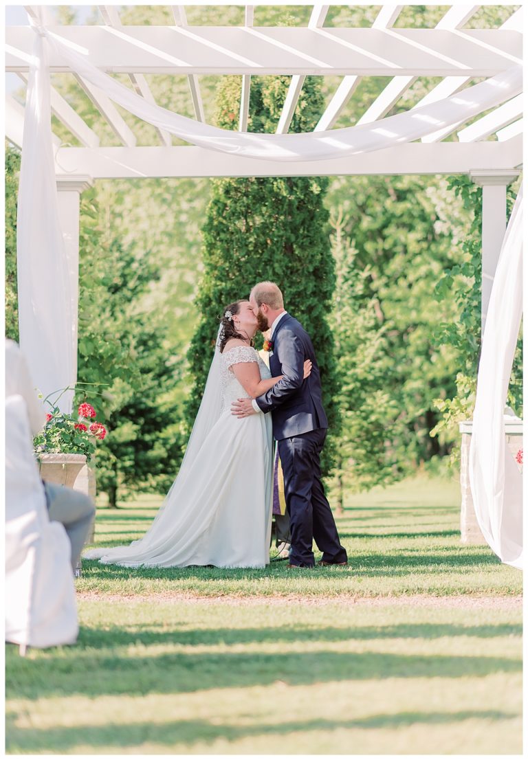 Intimate Wedding At Sable Inn Bed & Breakfast • Xsperience Photography