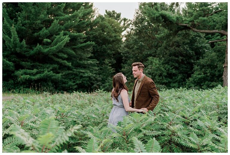 woodsy engagement session in Minnesota