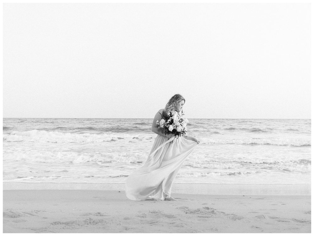 Romantic Beach Picnic | Elopement + Vow Renewal Inspiration ...