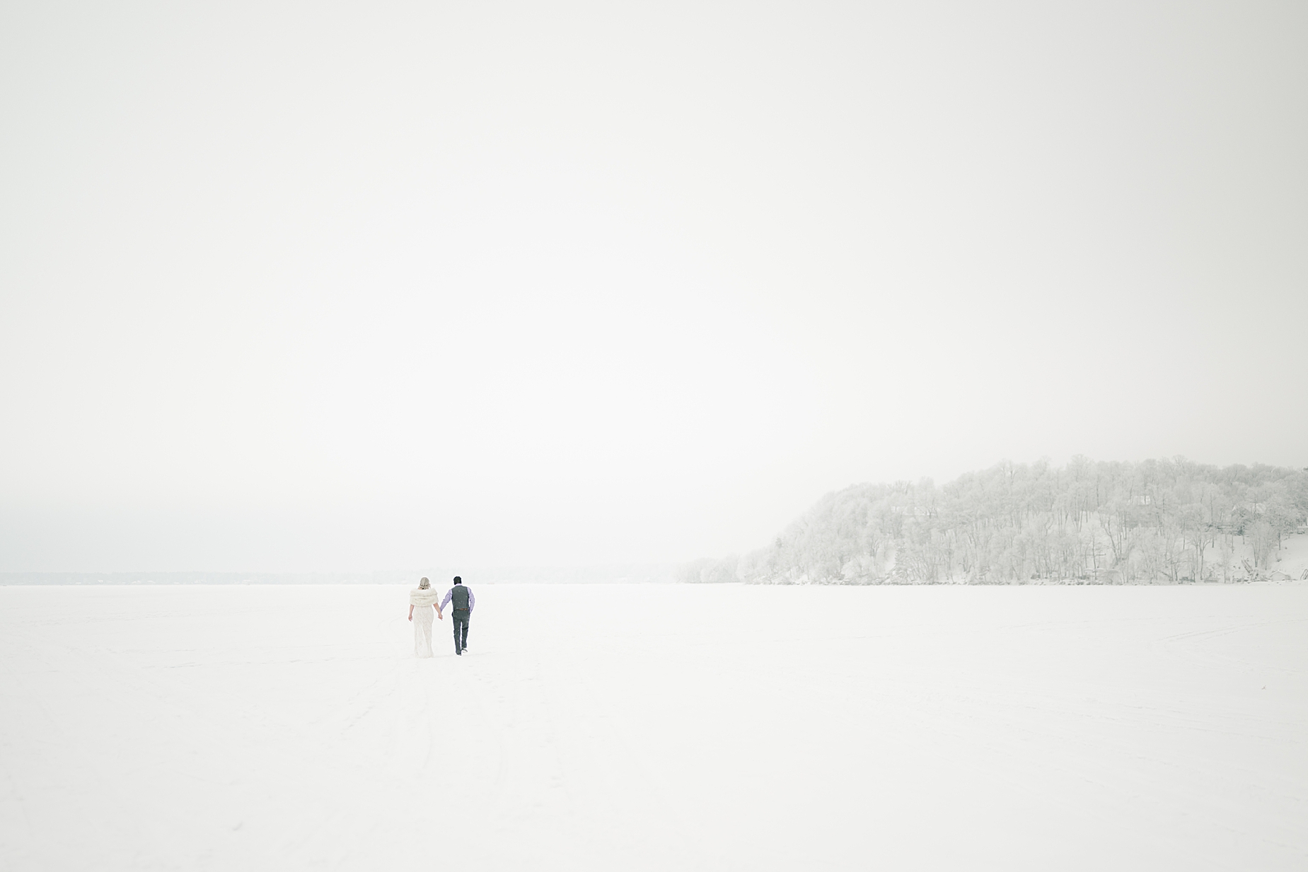 WINTER ELOPEMENT AT GRAND VIEW LODGE